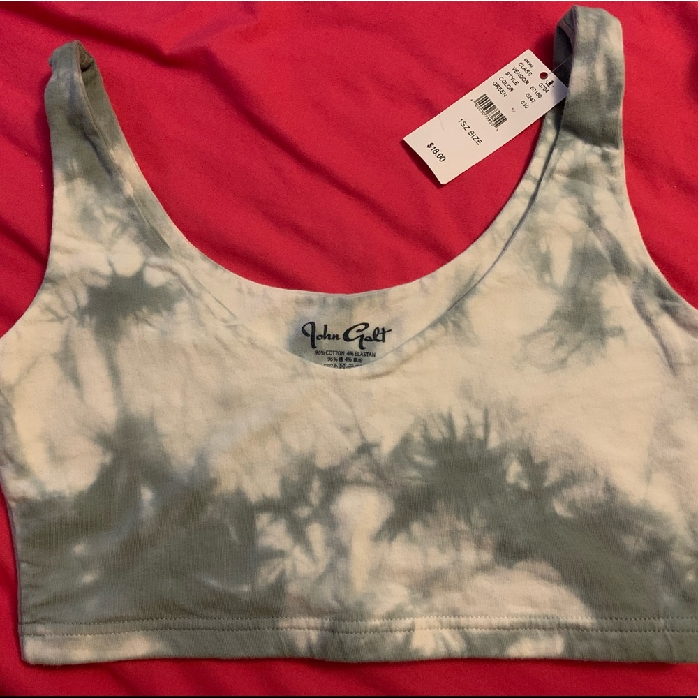 bnwt brandy melville lydia tank!!!
